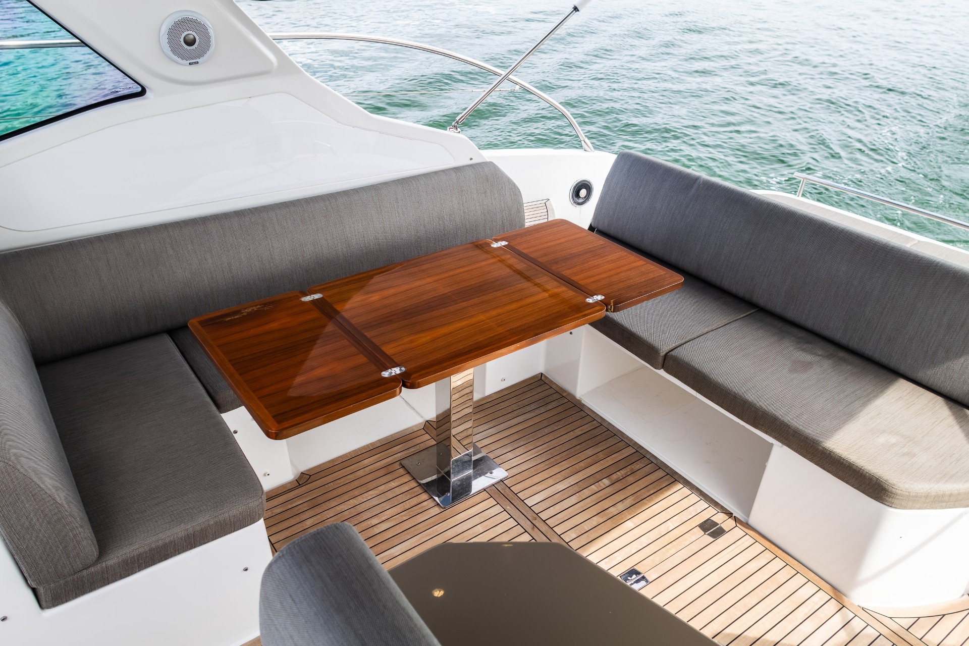 Yacht Photo 13